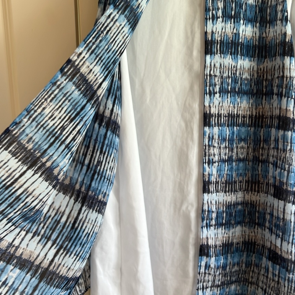 ❤️ 3 for $15. Karen Kane Blue Asymmetrical Sleeveless Tank Top - Picture 4 of 4